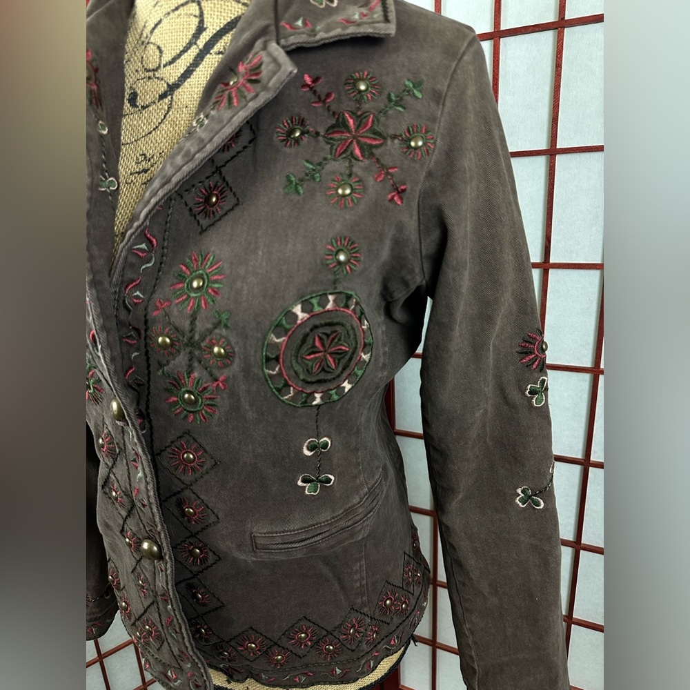 Vintage Brown Grunge Embroidered Unique Funky Embellishmed Button Denim Jacket - Picture 3 of 7